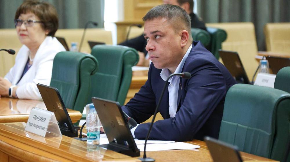 Айрат Гибатдинов вошел в рейтинг цитируемых сенаторов