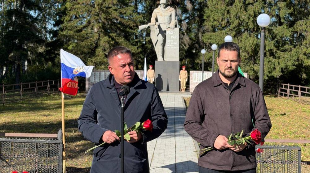 В память о герое: в Ульяновской области открыли мемориальную доску артиллеристу-добровольцу Ивану Благороднову