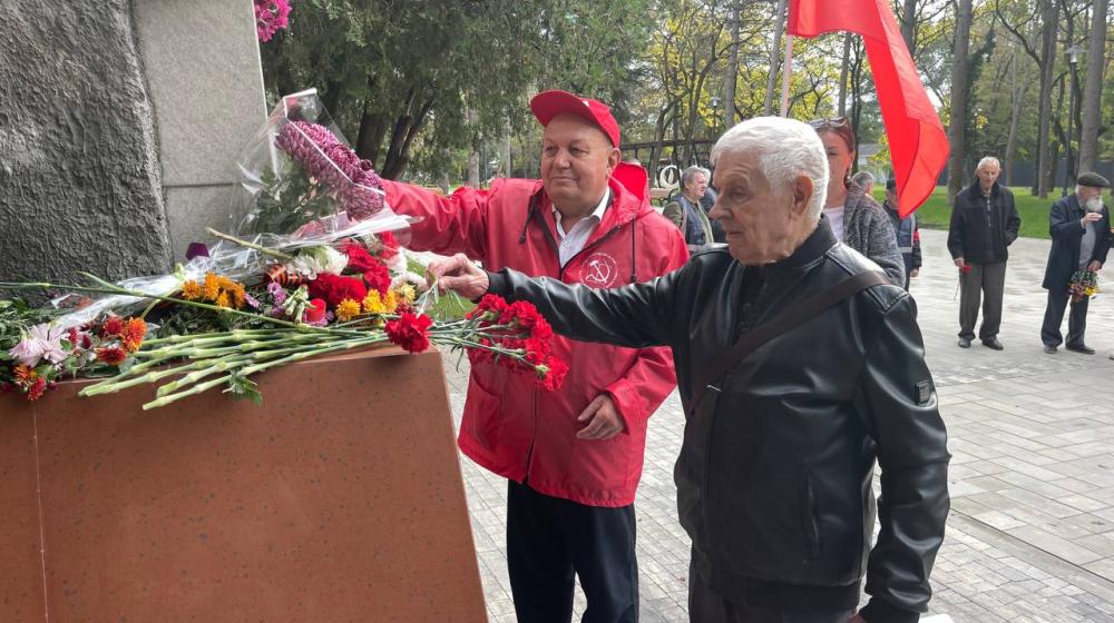 Крымский реском КПРФ провёл масштабную серию памятных мероприятий к 108-летию ВЛКСМ