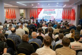 Юрий Афонин и Валентин Коновалов встретились с жителями Свердловской области
