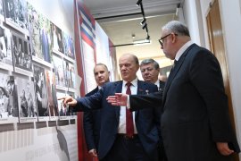 Геннадий Зюганов открыл выставку «Солдат эпохи. К 100-летию со дня рождения Фиделя Кастро» в РГСУ