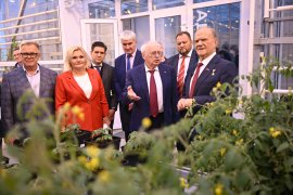 Геннадий Зюганов посетил АО Щелково Агрохим
