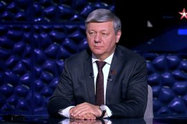 Дмитрий Новиков на телеканале «Звезда»: Чтобы не замечать кризис капитализма, на Западе нагнетают враждебность к России