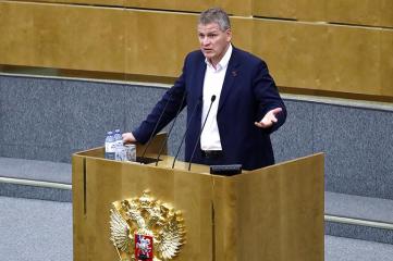 «Не наступайте на те же грабли». А.В. Куринный с трибуны Госдумы обратился к депутатам «Единой России»