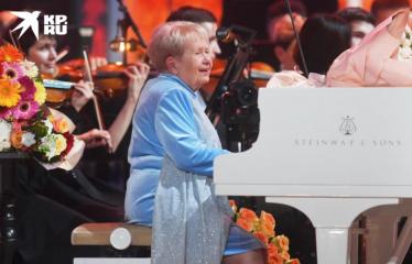 Г.А. Зюганов: Пахмутова подарила стране более 600 песен. И мы все их любим