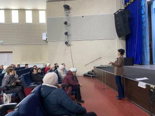 Мария Прусакова провела встречу с жителями Павловского района