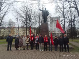 Подмосковные коммунисты отметили праздник Великой Октябрьской социалистической революции по всему региону