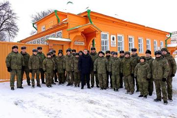 Ульяновская область. При содействии руководителя фракции КПРФ в Заксобрании военнослужащие посетили Дом-музей В.И. Ленина