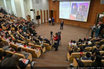 КПРФ провела в Госдуме II Детско-молодежный Форум 