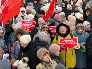 Республика Коми. Мороз и административный ресурс не сломили – жители п.г.т. Жешарт вышли на митинг за национализацию комбината