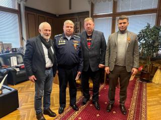 В.И. Кашин провёл встречу с руководством разведывательной бригады и офицерами СВО и вручил памятные медали