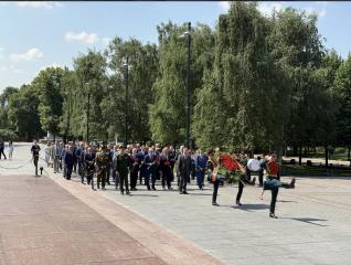Иван Мельников принял участие в церемонии возложения венка в честь Дня Независимости Беларуси и 82-й годовщины освобождения страны от немецко-фашистских захватчиков