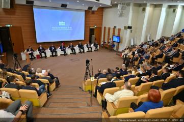 Главные вызовы современности: Геннадий Зюганов провёл заседание фракции КПРФ. На повестке — борьба с ростом цен и суверенное развитие ИИ