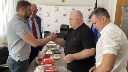 Продолжается рабочая поездка Казбека Тайсаева в ЛНР и ДНР: поддержка фронта, забота о людях и единство братских народов