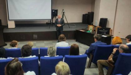 Дмитрий Новиков посетил Ставропольский краевой диагностический центр и концерн «ЭСКОМ»