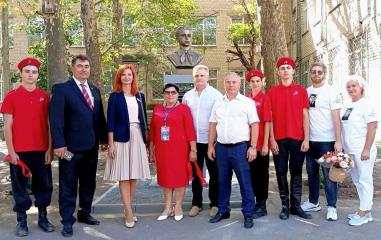 Бюст Володе Дубинину открыли в городе воинской славы Мелитополе
