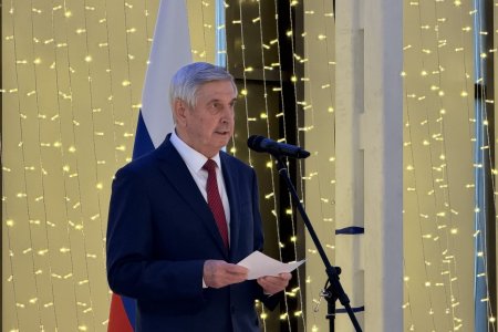 Иван Мельников выступил на приеме по случаю   78-й годовщины образования КНДР
