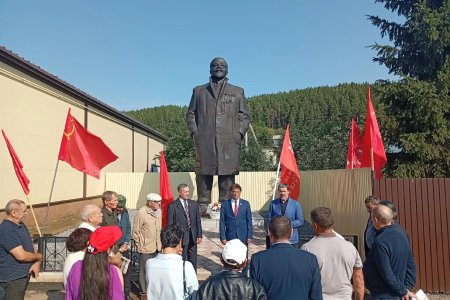 При поддержке Александра Ющенко удалось восстановить памятник Ленину в Стерлибашево