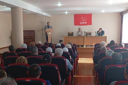 Александр Ющенко в Кармаскалах: о проблемах района лучше всего говорить с теми, кто здесь живёт
