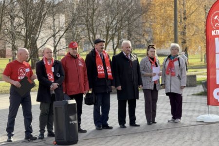 КПРФ провела митинг в Костино под Кировом: о проблемах ЖКХ, выборах и реформе МСУ