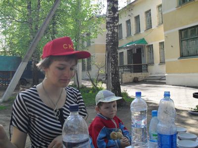 Комсомольский субботник в костромском "Добром доме"