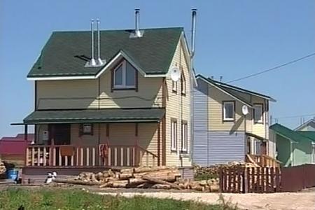 Нижегородская область: дома для погорельцев не простояли и полгода