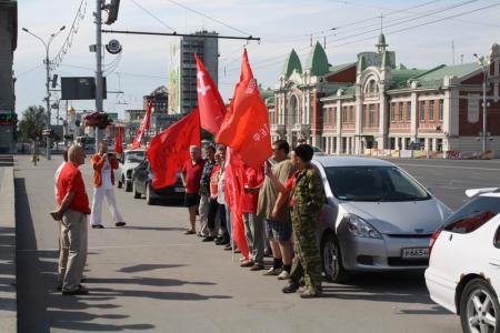 Автопробег  в честь воинов-сибиряков стартовал  в Новосибирске 
