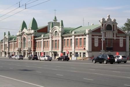 Автопробег  в честь воинов-сибиряков стартовал  в Новосибирске 