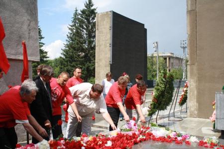 Автопробег под Знаменем Победы завершился в Новосибирске