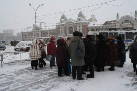 Новосибирск. Власть с телеэкрана не убедила пенсионеров: акции протеста продолжаются