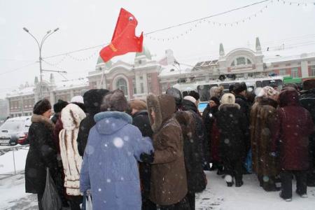 Новосибирск. Власть с телеэкрана не убедила пенсионеров: акции протеста продолжаются