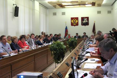 Проблемные вопросы управления многоквартирными домами в Москве. Круглый стол фракции КПРФ в Мосгордуме