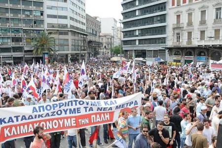 Греция бастует: второй день массовых демонстраций против пресловутой «программы экономии»