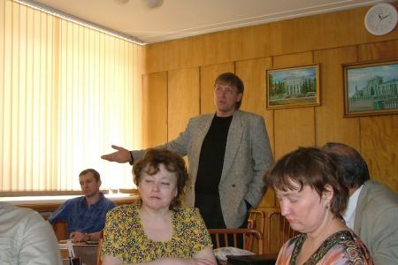 Новосибирские профсоюзы: Фронт создают, а тыл разрушен!