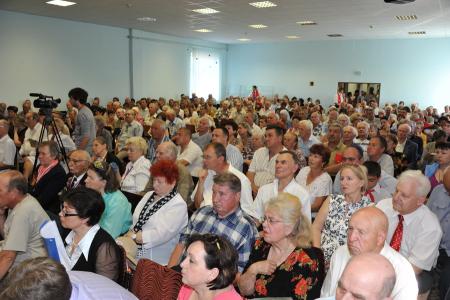 Г.А. Зюганов провел встречу  с населением в  городе Минеральные  воды