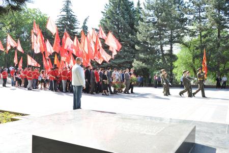 Г.А. Зюганов возложил цветы к Мемориалу  «Огонь Вечной Славы» в Пятигорске