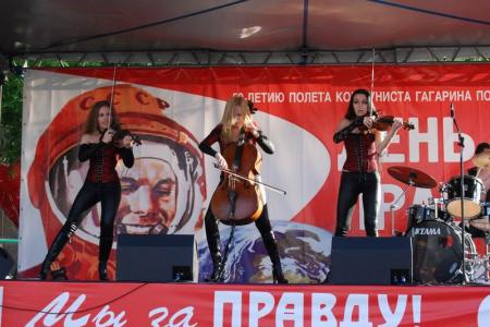 Новосибирск: Томские барабанщики «зажгли» «День Правды» 