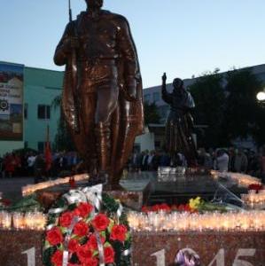 Белгородская область: С.В. Муравленко открыл скульптурный комплекс  в Старом Осколе