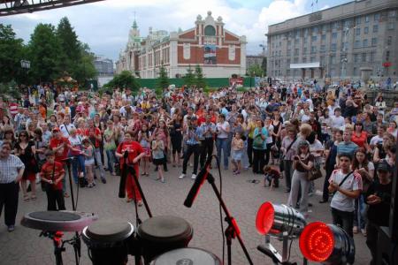 Кемеровские коммунисты на празднике «Правды»
