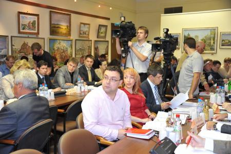 Здоровый народ – сильная Россия! Фракция КПРФ в Госдуме провела «круглый стол» по проблемам здравоохранения
