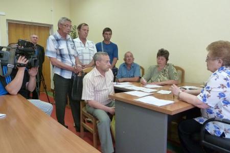 Депутат-коммунист А.В. Апарина провела прием граждан