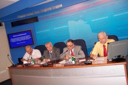 Пресс-конференция фракции КПРФ в Госсовете Татарстана