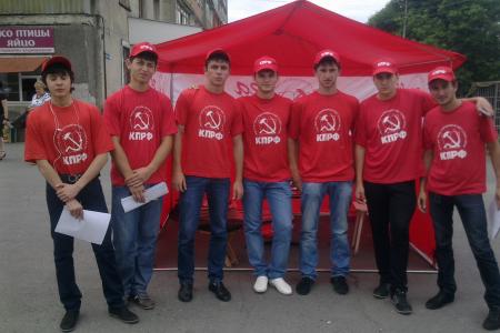 Северная Осетия: "Красные палатки" Народного референдума ждут граждан с утра до вечера