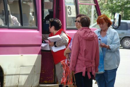 Решения июльского Пленума - в жизнь! Пикет магаданских коммунистов