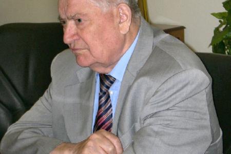 «Водрузили над Рейхстагом, водрузим и над Москвой!» В столице состоялась встреча коммунистов и представителей ветеранских организаций
