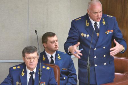 Эхо педофильского скандала в Благовещенске. Государство уже не в состоянии наказать преступников даже за изнасилование детей? Или просто государством называет себя какой-то сброд в погонах?