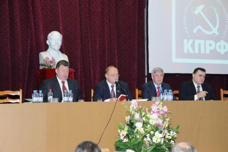 ИТАР-ТАСС: Пленум ЦК КПРФ обсудит проблемы безопасности страны и план действий "народного ополчения" 