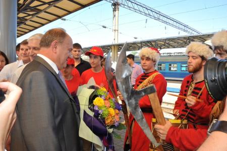 Г.А. Зюганов: Движение Народного ополчения - это знамя, под которым мы вместе пойдем на ближайшие выборы