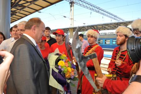 Г.А. Зюганов о попытке нижегородских властей сорвать народное Вече: не советую власти этим заниматься. Пусть успокоятся.  Мы преодолеем любые противостояния и проведем свои мероприятия массово, дружно и энергично