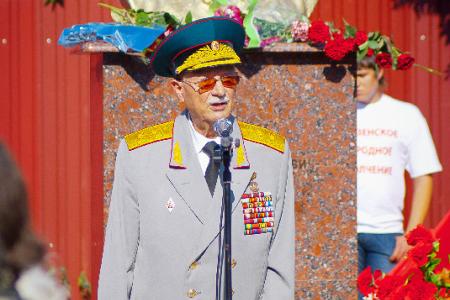 В Пензе открыт памятник Сталину